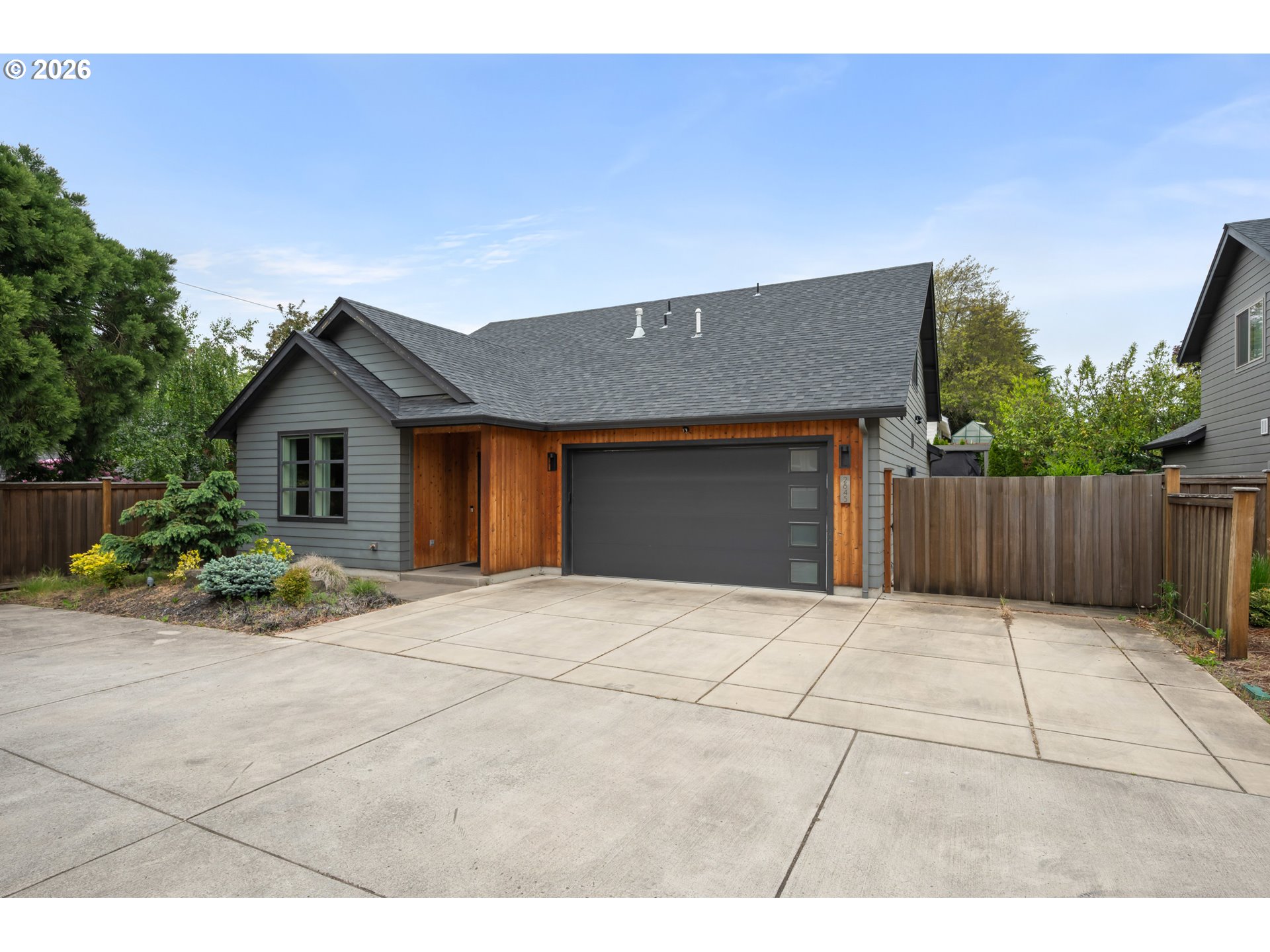 2845 Harlow Road Eugene, OR 97401 - Photo 2 of 43 a front view of house with yard