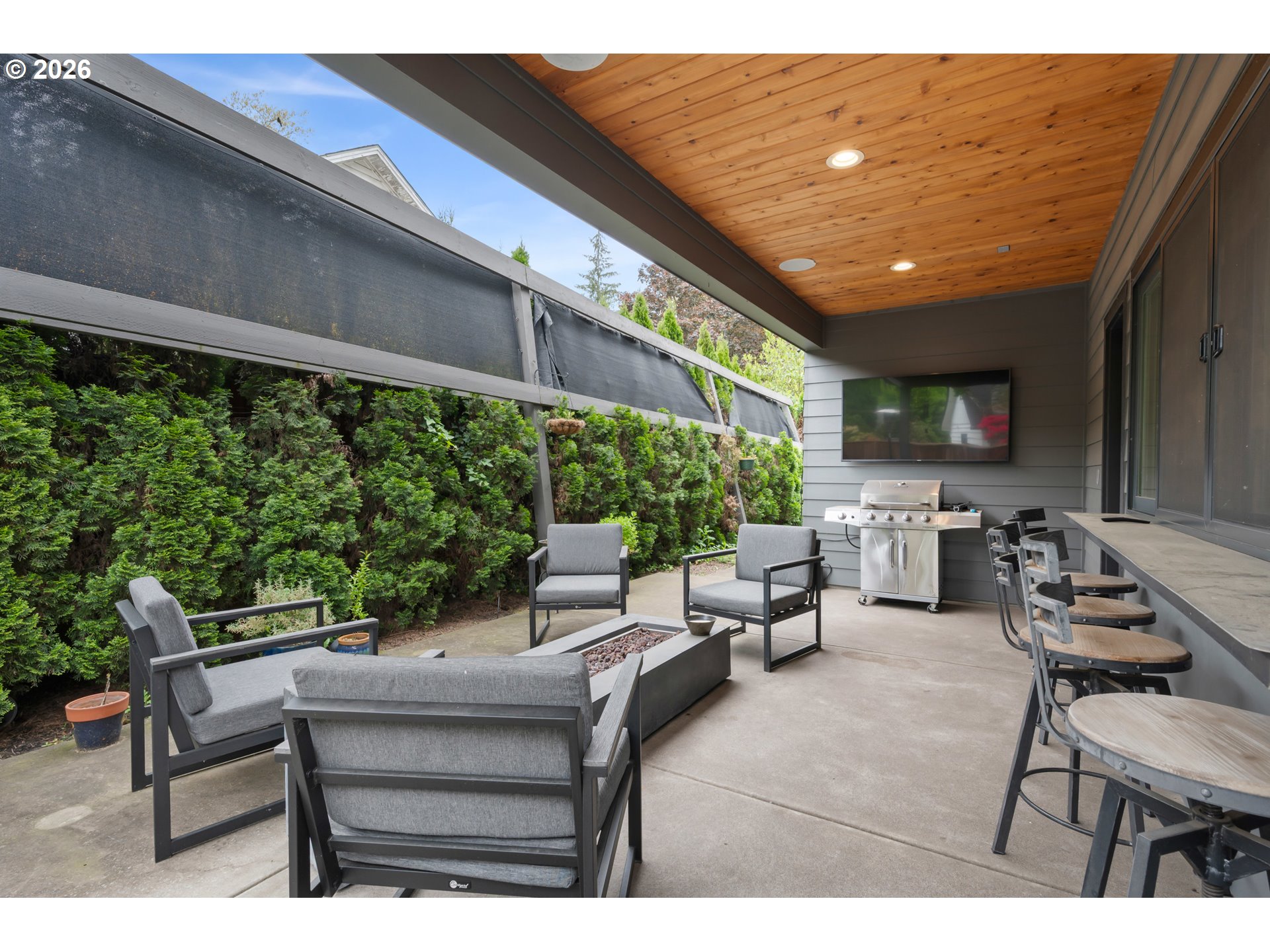 2845 Harlow Road Eugene, OR 97401 - Photo 36 of 43 a outdoor living space with furniture and plants