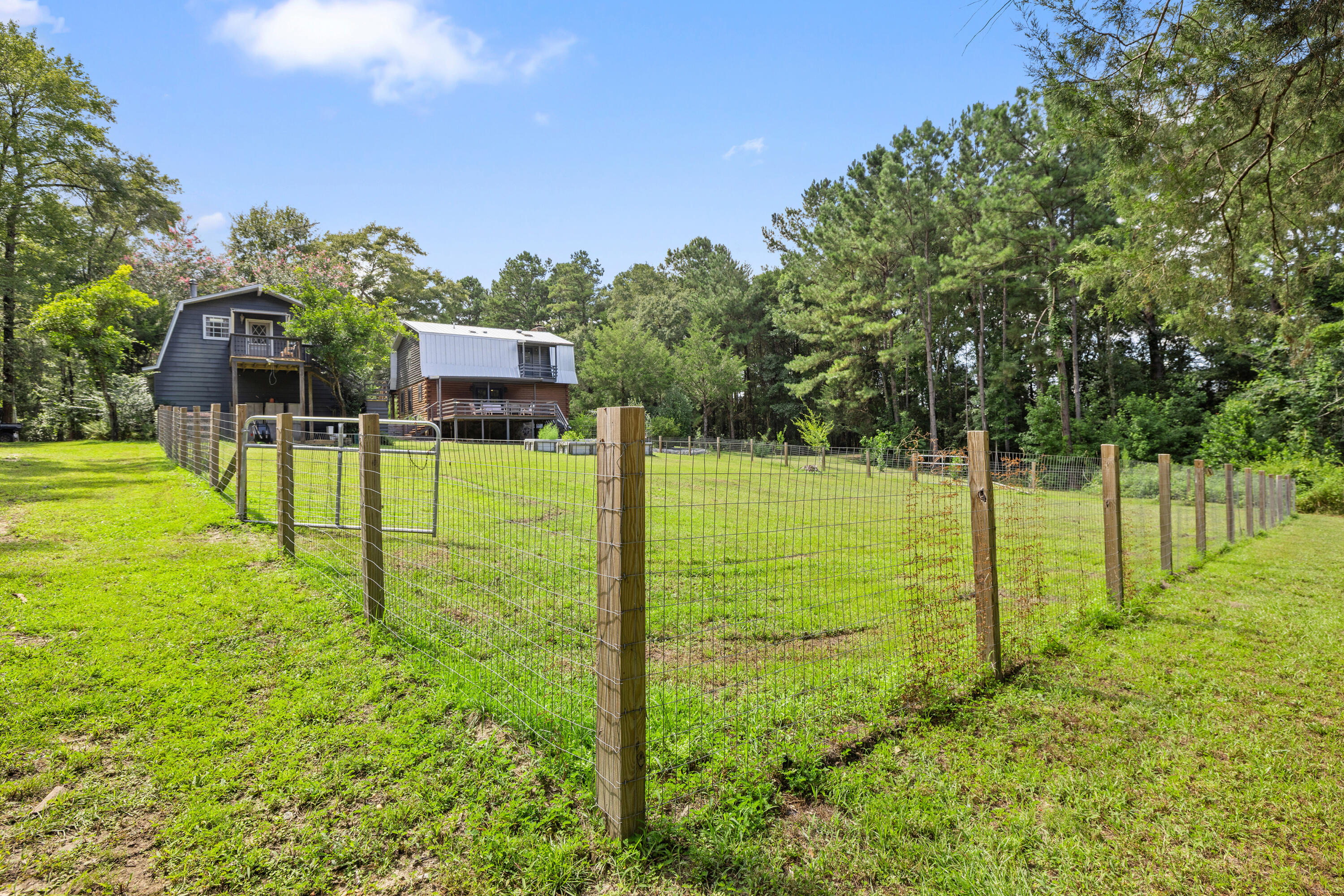 941 Walton Bridge Road Ponce de Leon, FL 32455 - Photo 23 of 119 23