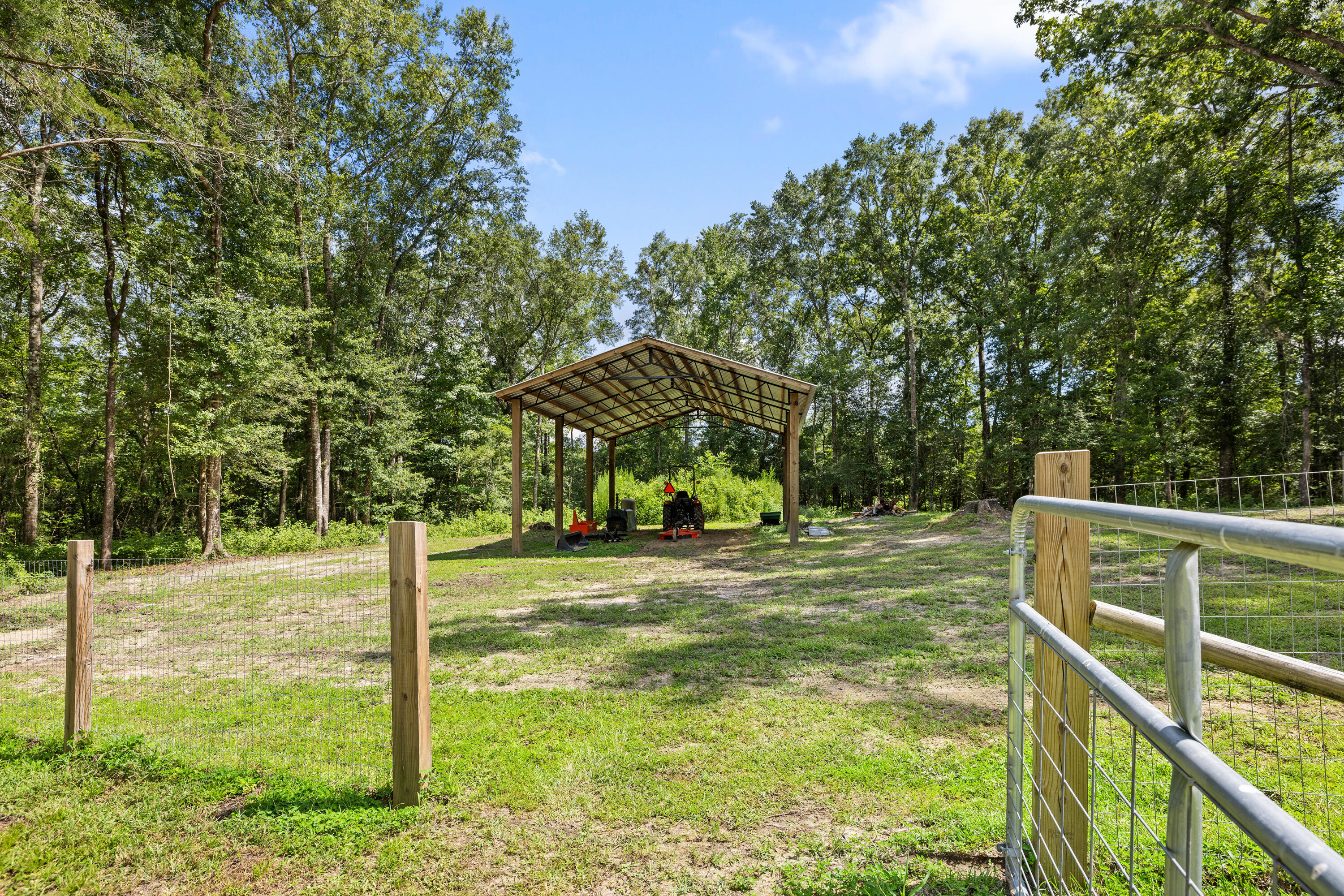 941 Walton Bridge Road Ponce de Leon, FL 32455 - Photo 26 of 119 26