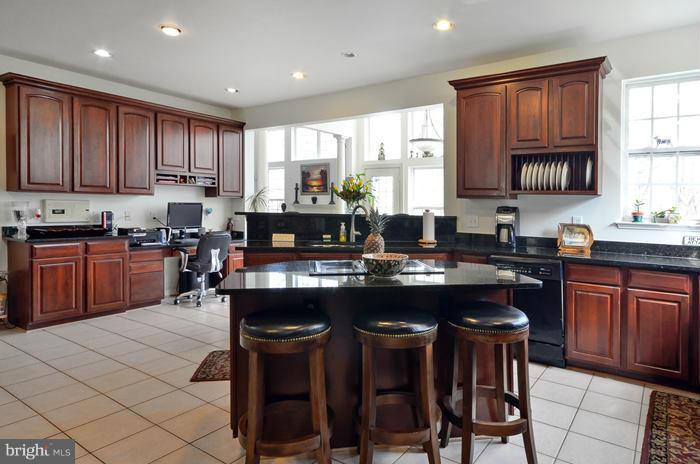 8304 Brink Road Laytonsville, MD 20882 - Photo 14 of 30 Kitchen