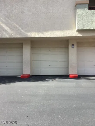 $1,475 | 7123 South Durango Drive, Unit 302, Las Vegas, NV 89113