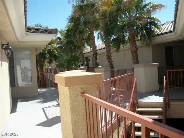 $1,475 | 7123 South Durango Drive, Unit 302, Las Vegas, NV 89113