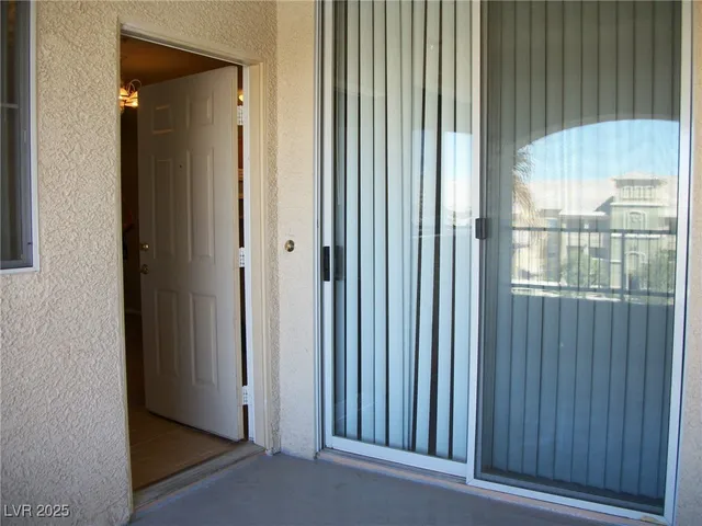 $1,475 | 7123 South Durango Drive, Unit 302, Las Vegas, NV 89113