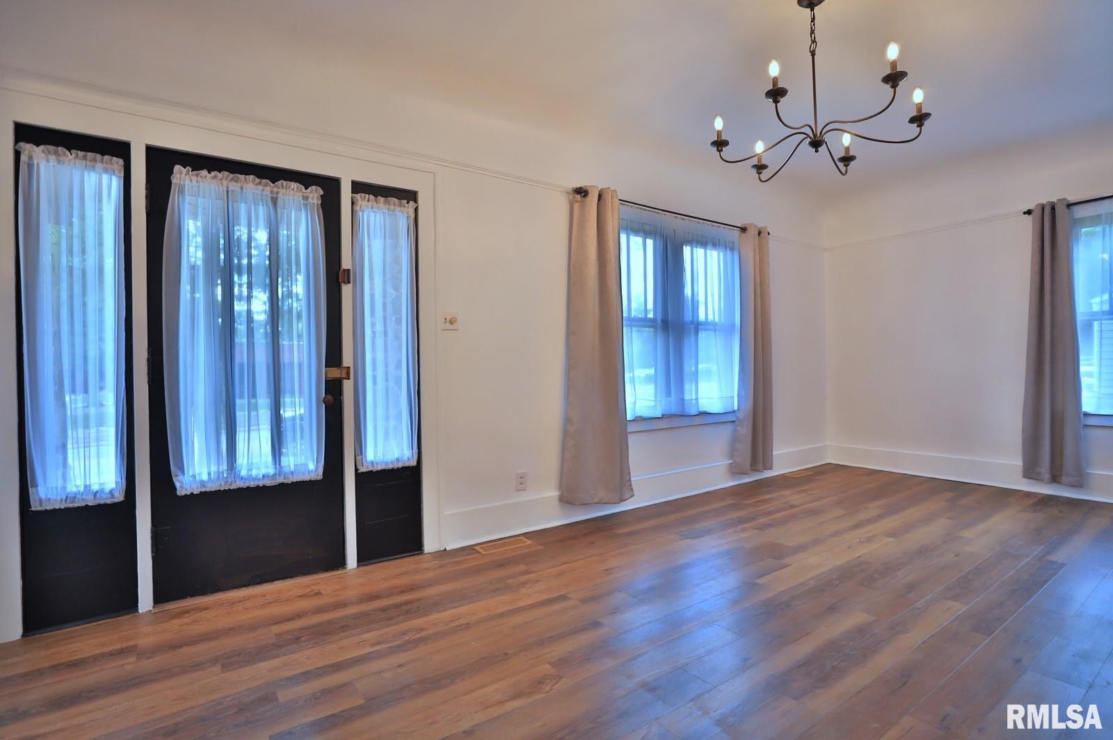 3920 North Prospect Road Peoria, IL 61603 - Photo 4 of 69 Gallery Image 4