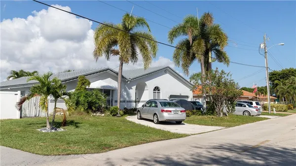 $1,699,995 | 4031 Northeast 27th Terrace, Lighthouse Point, FL 33064