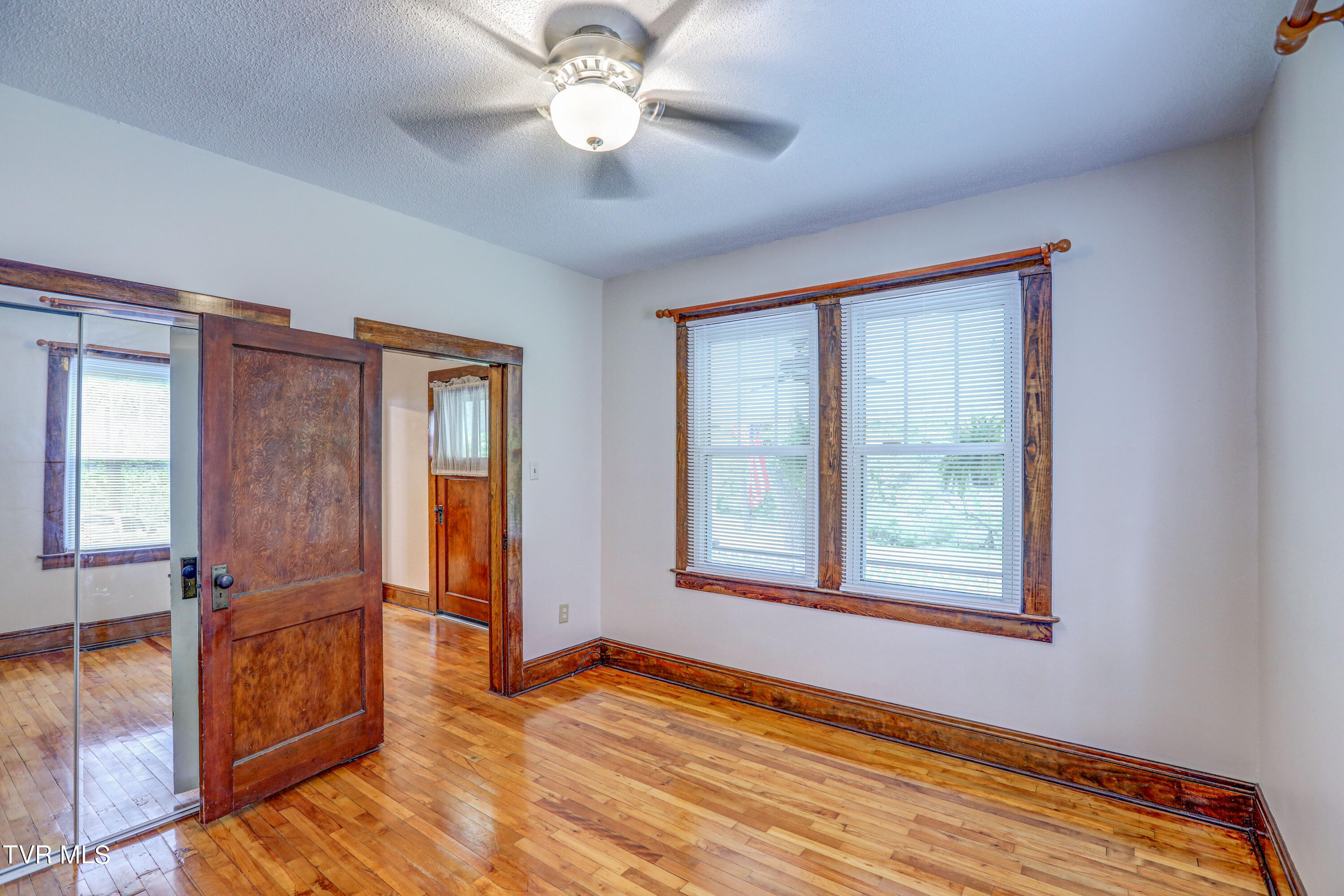 903 Paperville Road Bristol, TN 37620 - Photo 24 of 58 B42A9023_4_5_6_7
