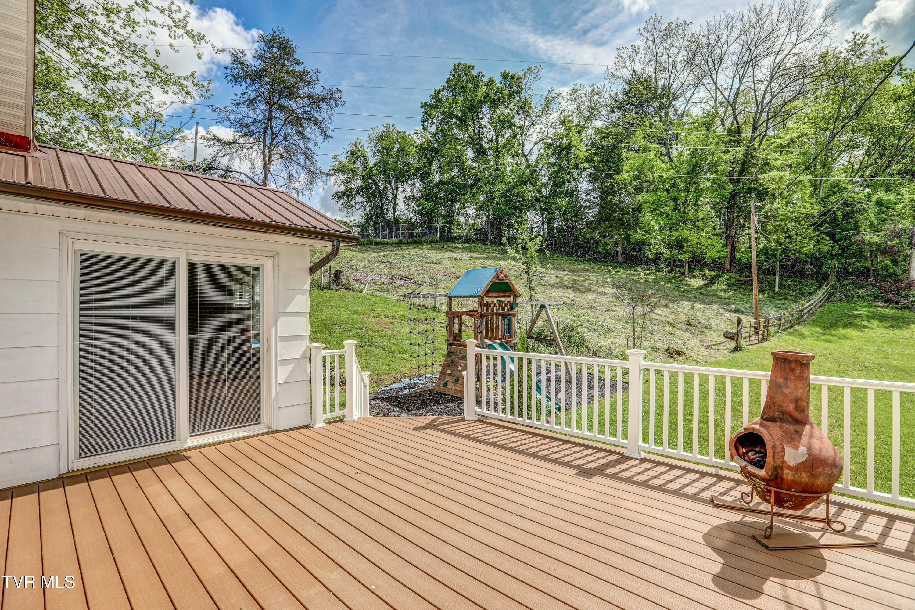 903 Paperville Road Bristol, TN 37620 - Photo 9 of 58 B42A8938_39_40_41_42