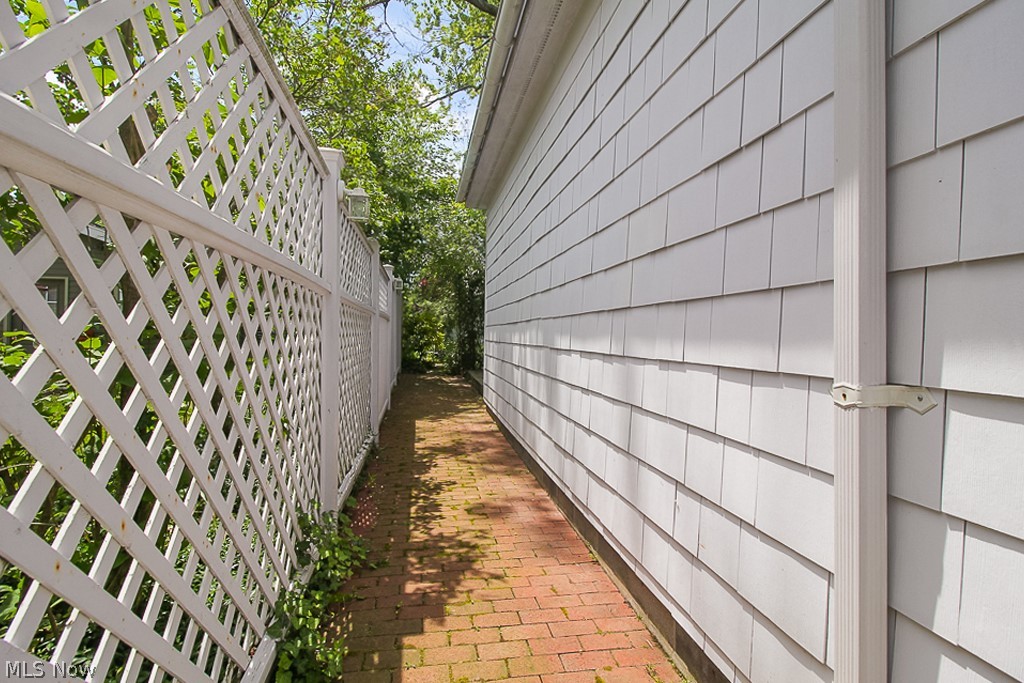 4000 Ardmore Road Cleveland Heights, OH 44121 - Photo 2 of 32