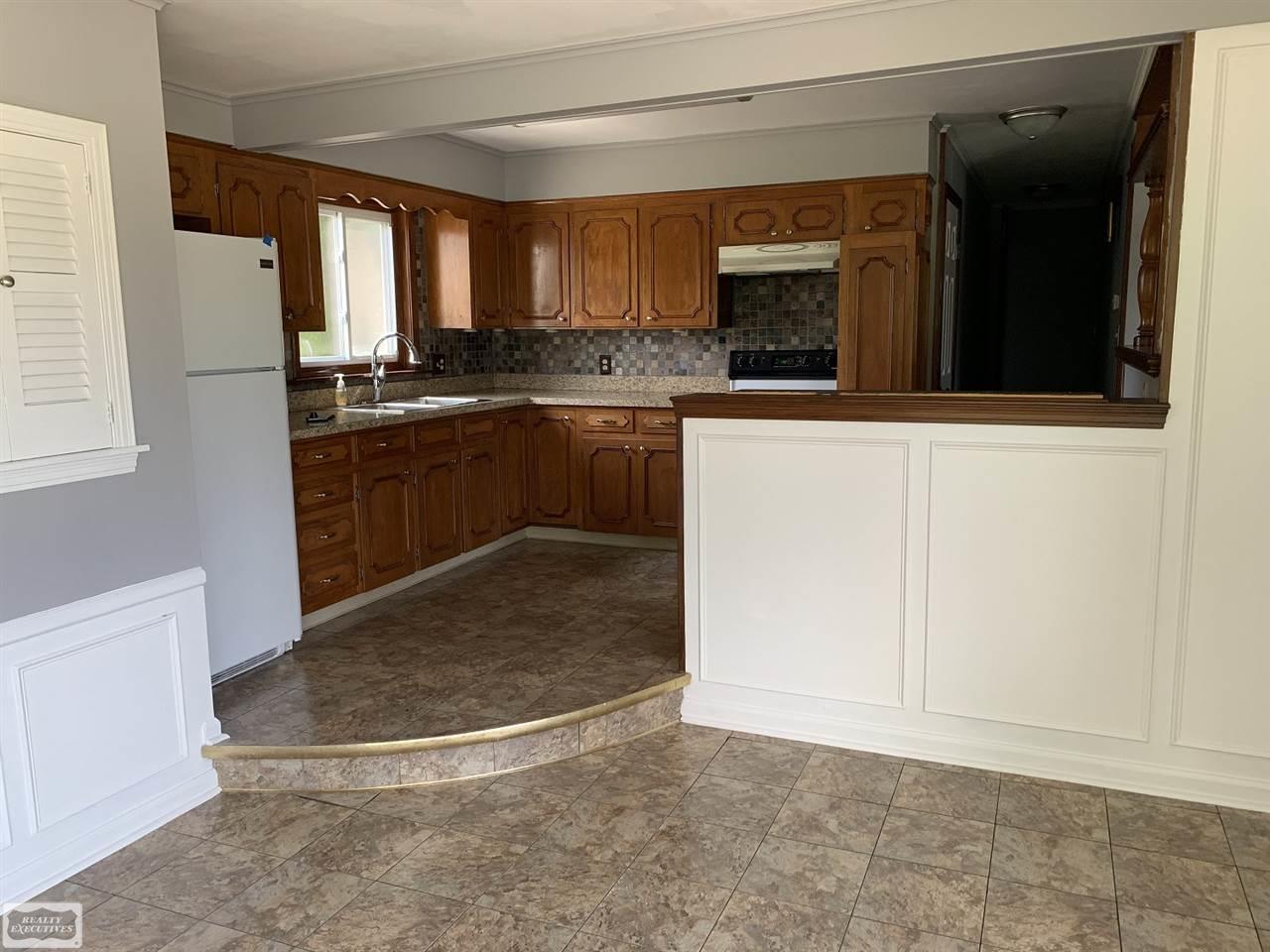 7021 Shea Road Marine City, MI 48039 - Photo 6 of 21 31387627-5.JPG