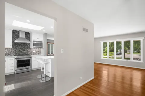 $489,993 | 6531 Briargate Drive, Downers Grove, IL 60516