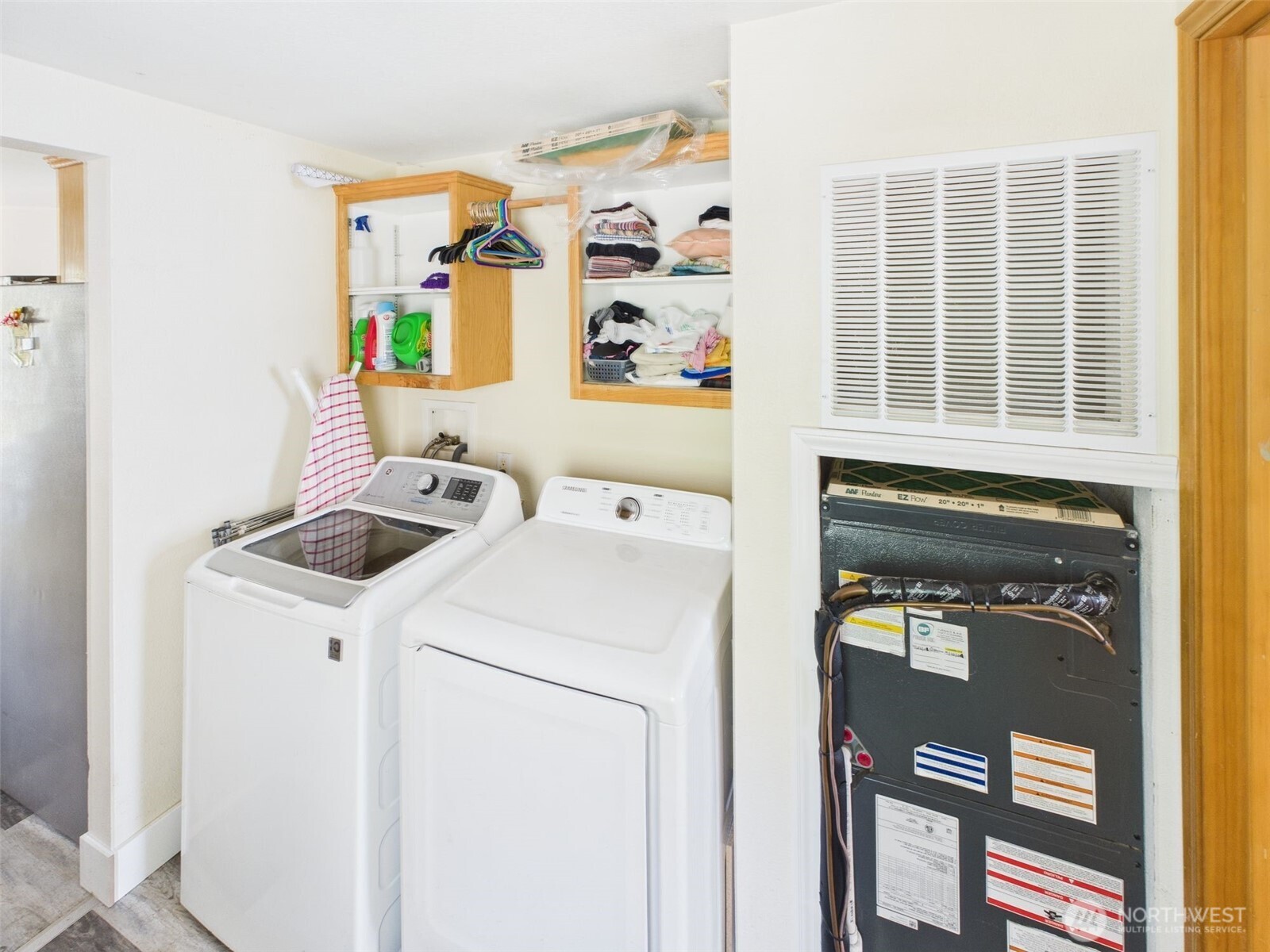 241 Wolf Fork Road Dayton, WA 99328 - Photo 14 of 40 a utility room with dryer and washer