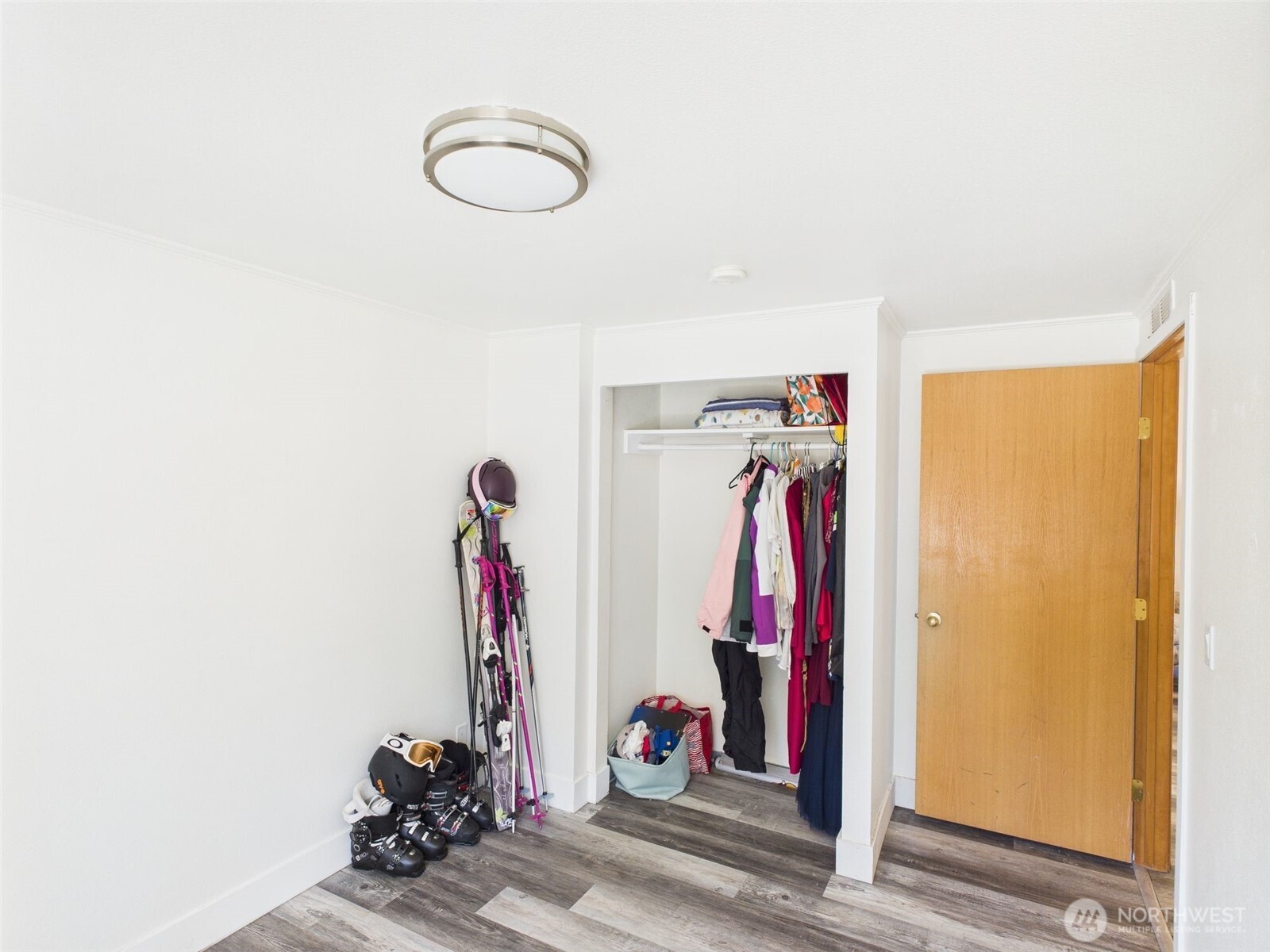 241 Wolf Fork Road Dayton, WA 99328 - Photo 28 of 40 a view of a room with gym equipment