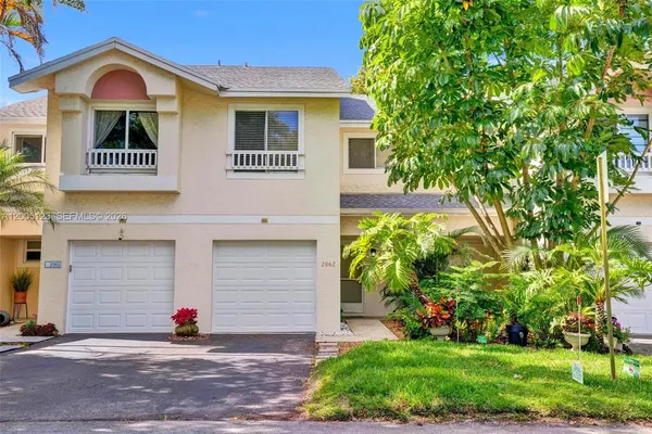 $450,000 | 2062 Discovery Circle East, Deerfield Beach, FL 33442