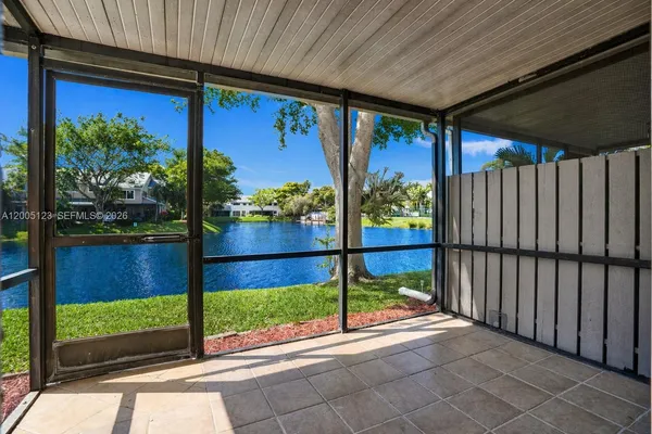 $450,000 | 2062 Discovery Circle East, Deerfield Beach, FL 33442