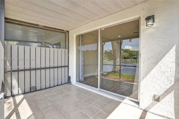 $450,000 | 2062 Discovery Circle East, Deerfield Beach, FL 33442