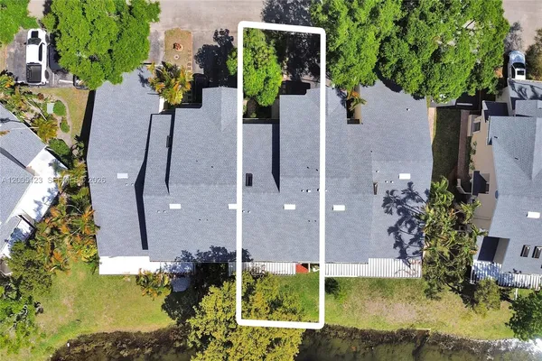 $450,000 | 2062 Discovery Circle East, Deerfield Beach, FL 33442