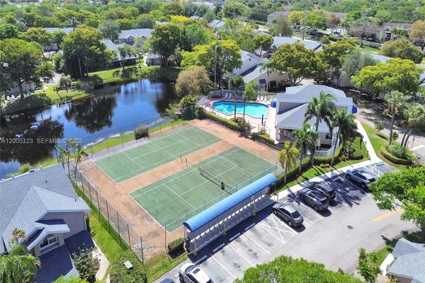 $450,000 | 2062 Discovery Circle East, Deerfield Beach, FL 33442