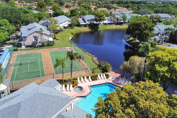 $450,000 | 2062 Discovery Circle East, Deerfield Beach, FL 33442