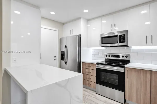 $450,000 | 2062 Discovery Circle East, Deerfield Beach, FL 33442