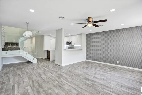 $450,000 | 2062 Discovery Circle East, Deerfield Beach, FL 33442