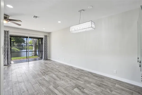 $450,000 | 2062 Discovery Circle East, Deerfield Beach, FL 33442