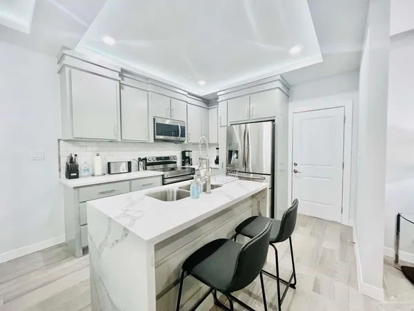 $2,700 | 3901 Fir Avenue, McAllen, TX 78501