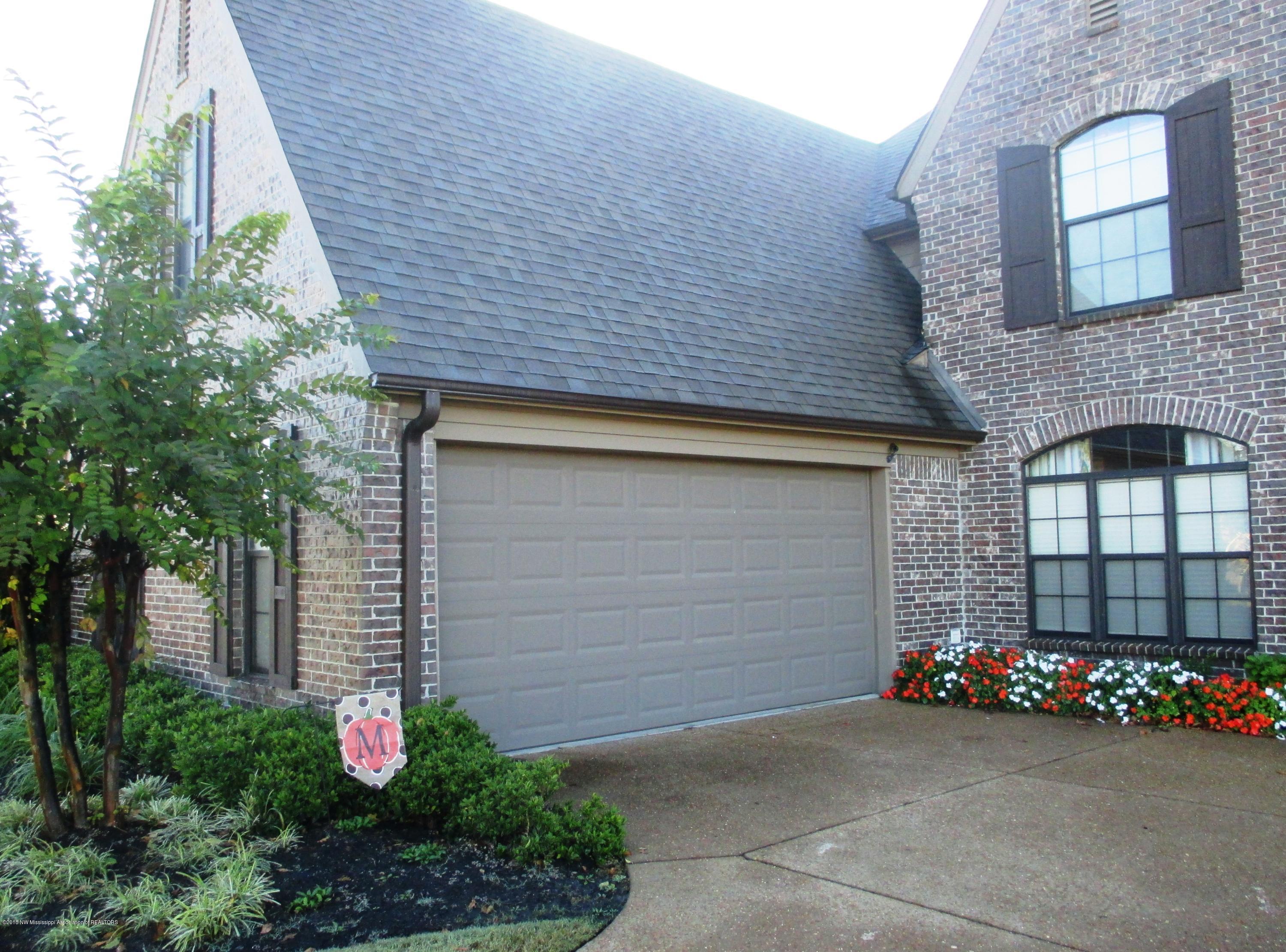 9239 Mitchell's Corner Road East Olive Branch, MS 38654 - Photo 2 of 31 Garage