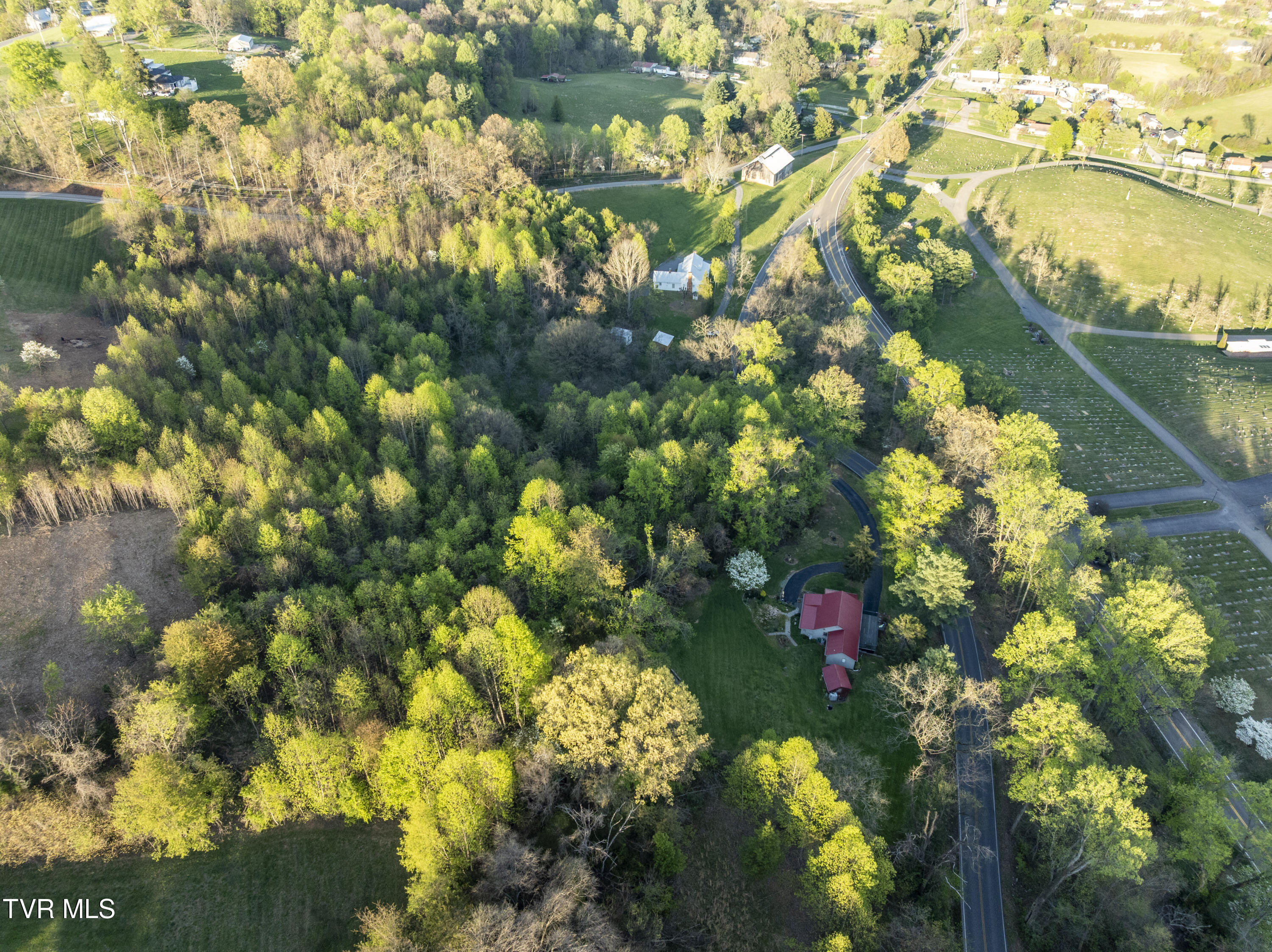 6240 Chestnut Ridge Road, Unit 14 Kingsport, TN 37664 - Photo 5 of 9 ChestnutRidge-EatonStationRd-Aerial--17
