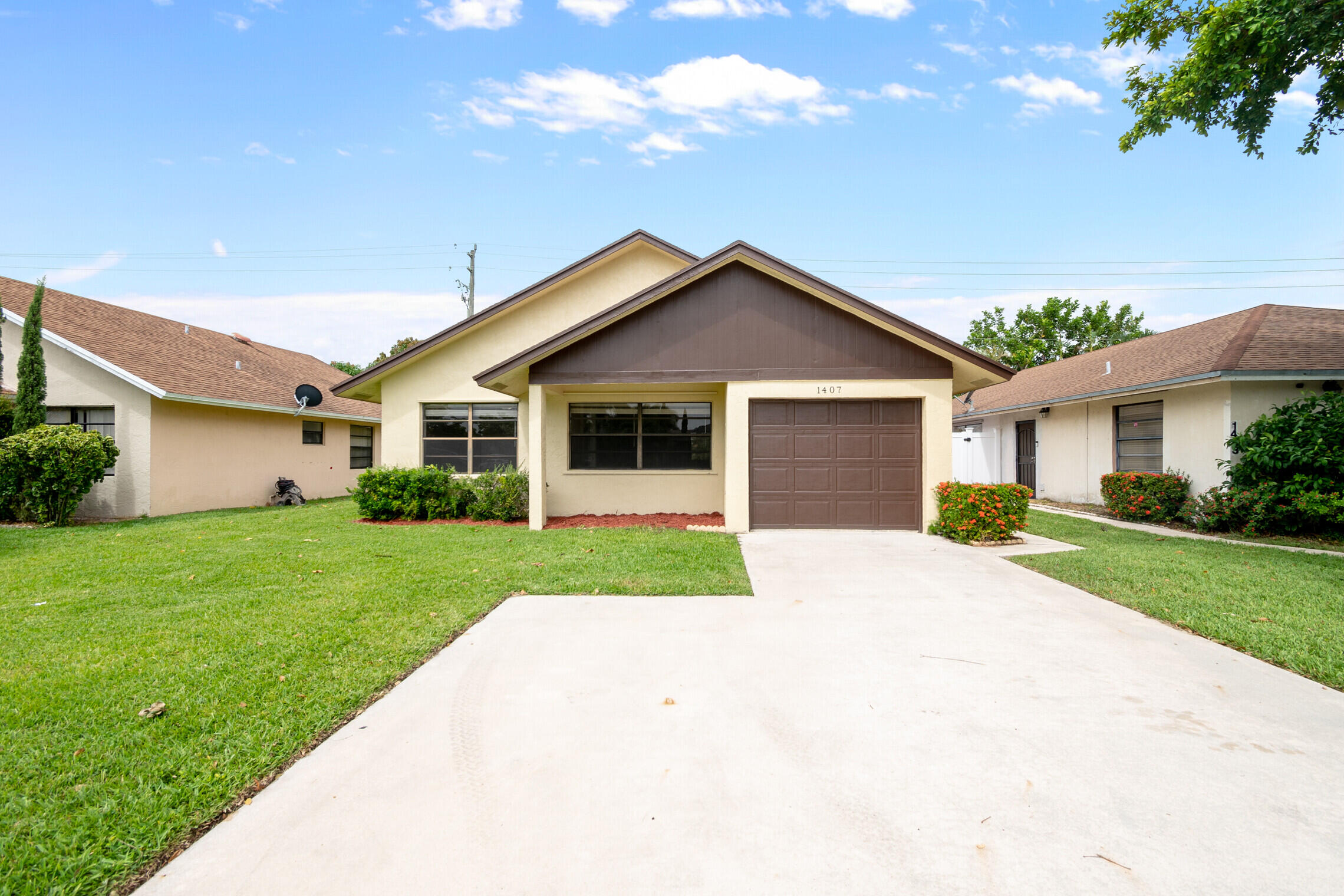 1407 Summit Run Circle West Palm Beach, FL 33415 - Photo 1 of 18 Front