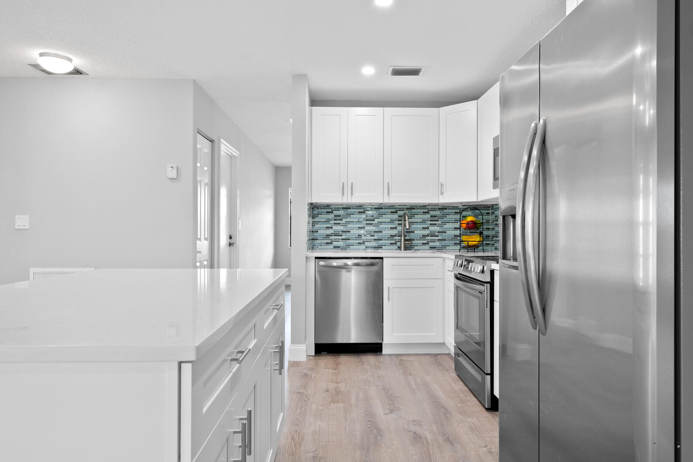 1407 Summit Run Circle West Palm Beach, FL 33415 - Photo 9 of 18 kitchen w/Island