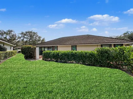 $700,000 | 11354 Briarwood Place, North Palm Beach, FL 33408