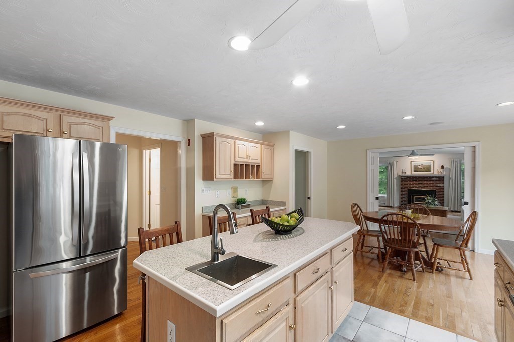 6 Farrar Road Upton, MA 01568 - Photo 12 of 42
