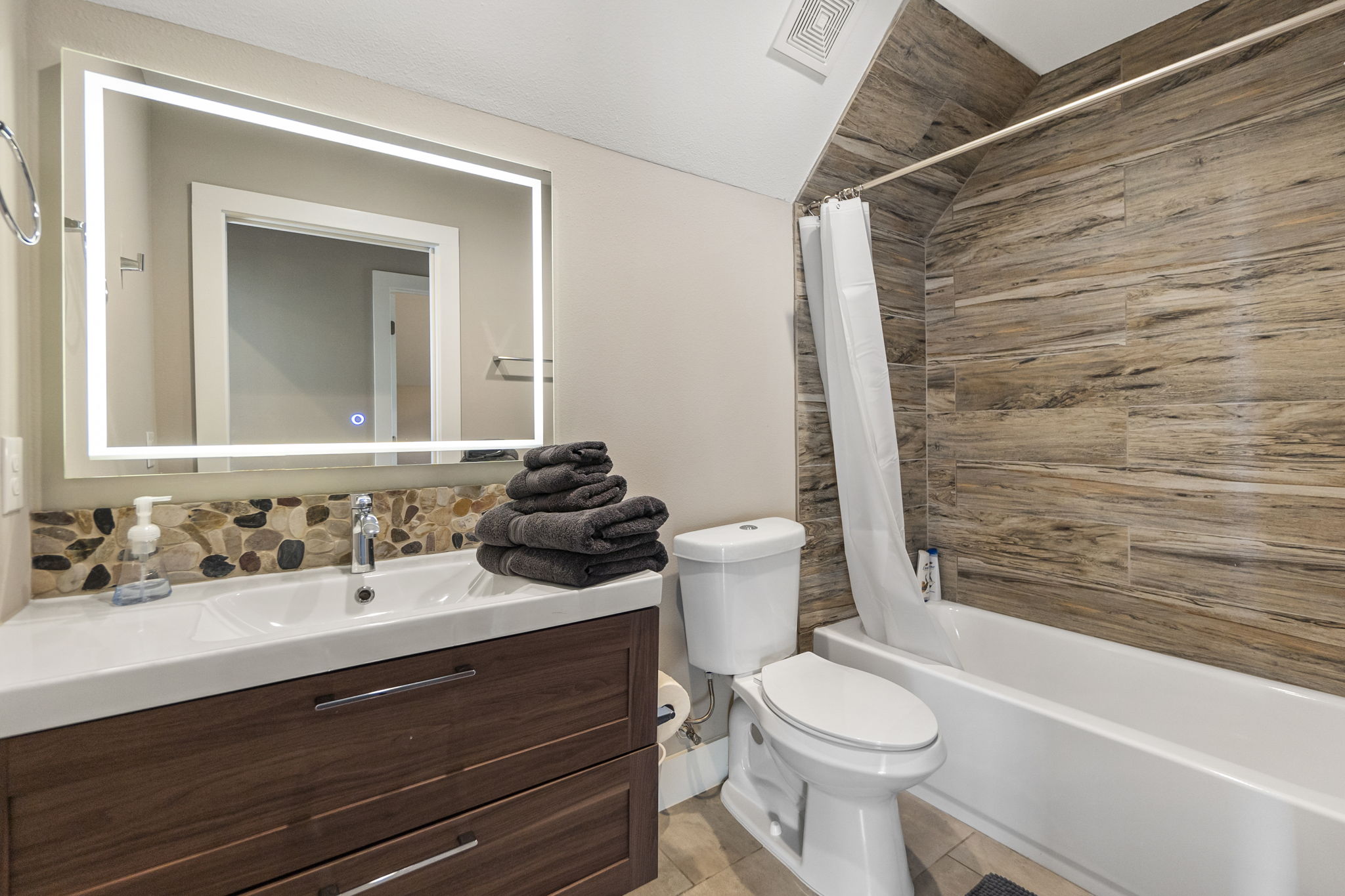 4706 Santa Anna Street, Unit 2 Austin, TX 78721 - Photo 14 of 23