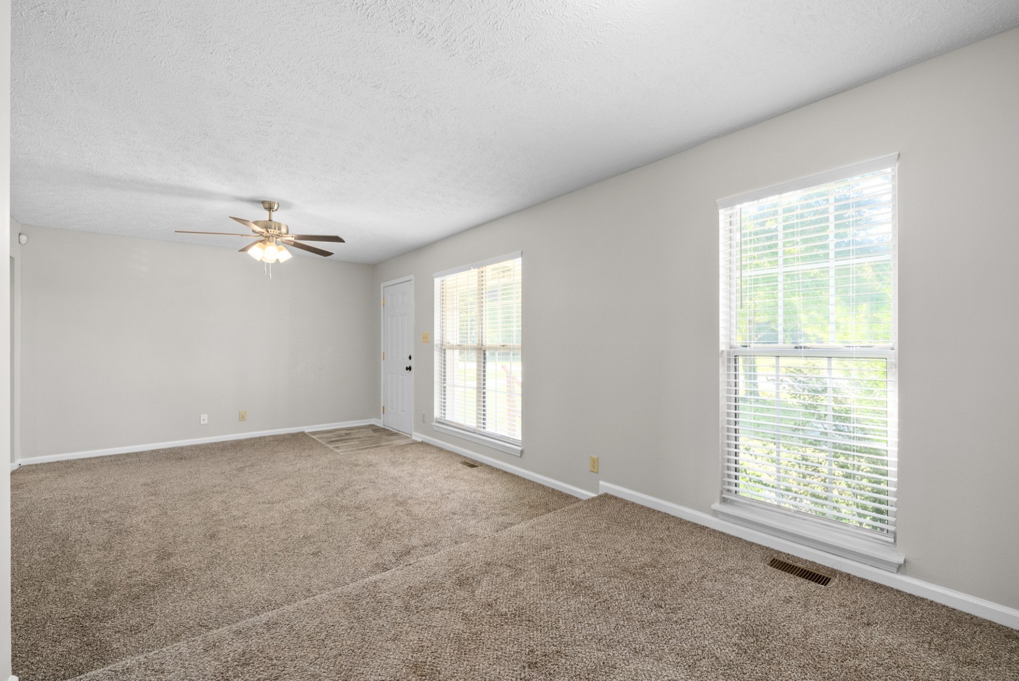 180 Hugh Hunter Road Oak Grove, KY 42262 - Photo 16 of 30 Gallery Image 16