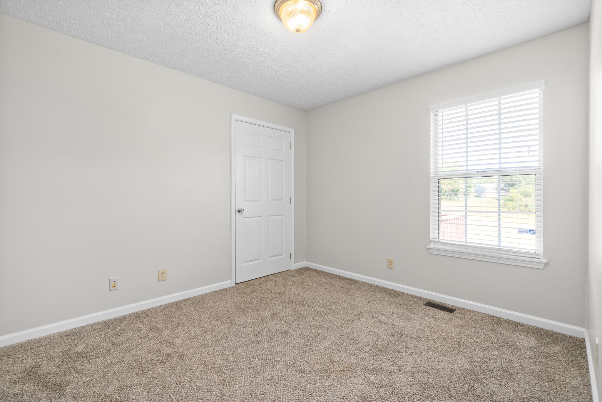 180 Hugh Hunter Road Oak Grove, KY 42262 - Photo 10 of 30 Gallery Image 10