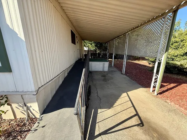 a front view of house with yard