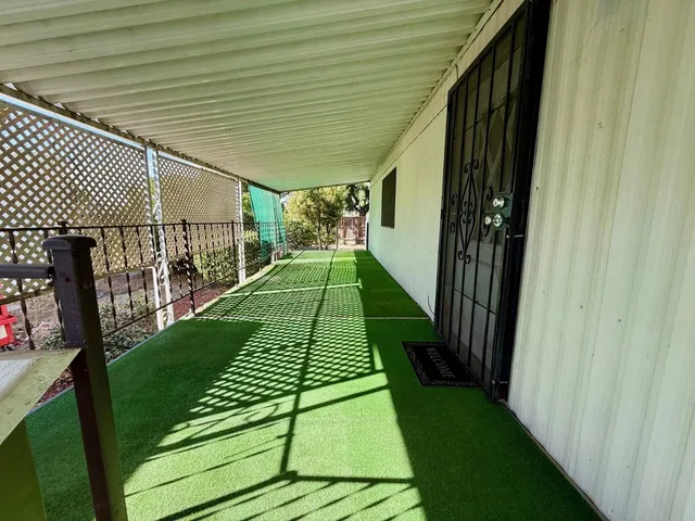 a view of an outdoor space