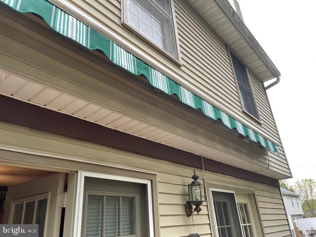 32 Greythorne Road Lancaster, PA 17603 - Photo 20 of 20 Very New Electric Operated Awning over rear deck