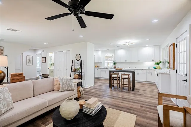 $358,000 | 641 North Cumberland Street, Metairie, LA 70003