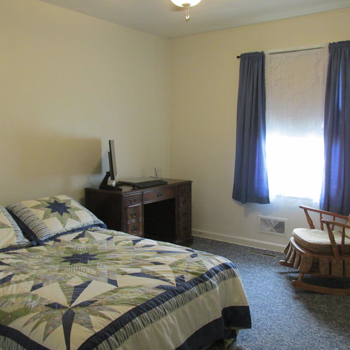 6620 Sherry Road Roanoke, VA 24019 - Photo 11 of 23 1of3 large bedrooms