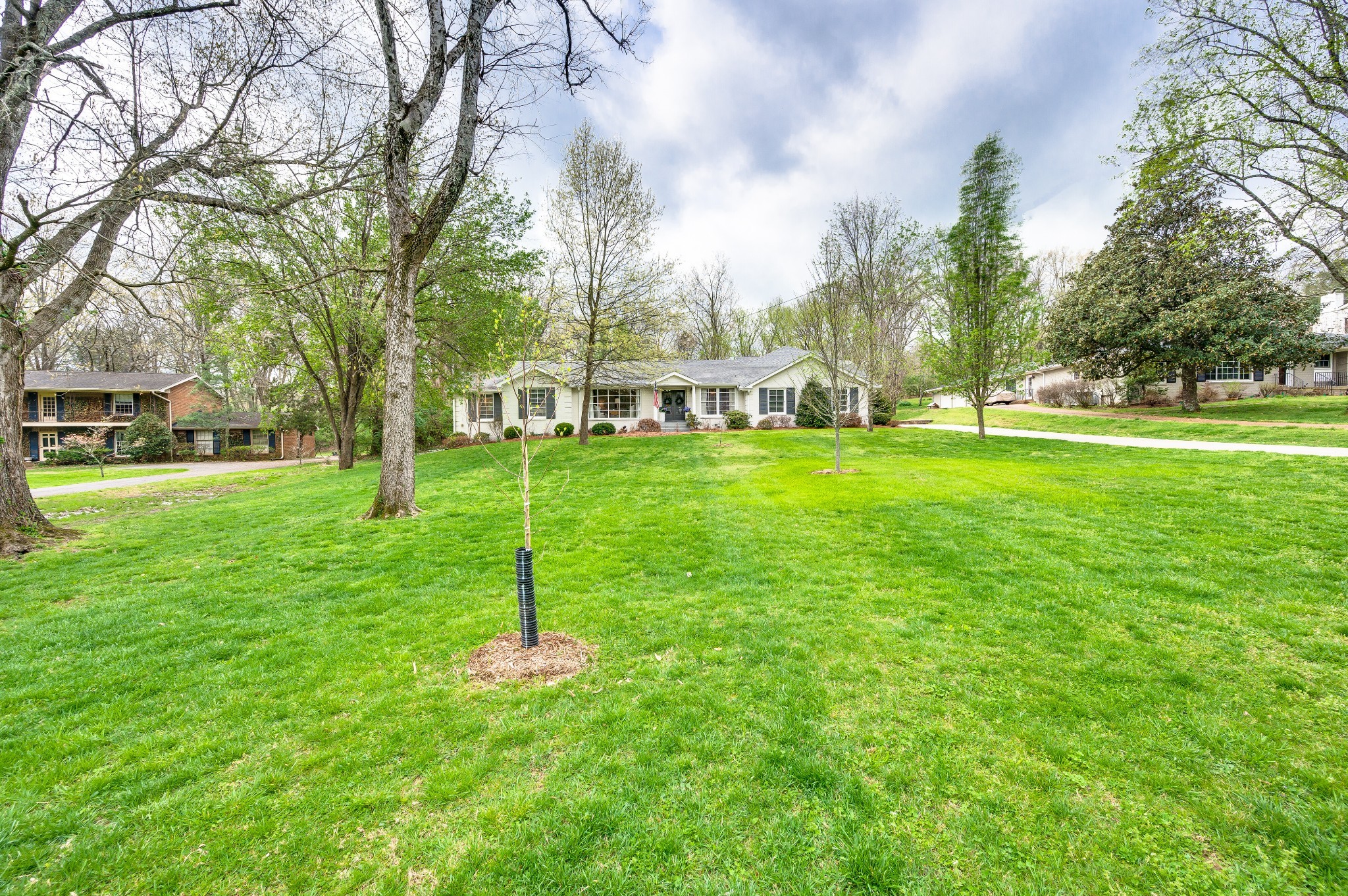 6337 Torrington Road Nashville, TN 37205 - Photo 3 of 70