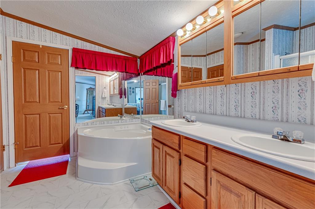 22176 East 1100th Road Pleasanton, KS 66075 - Photo 35 of 60