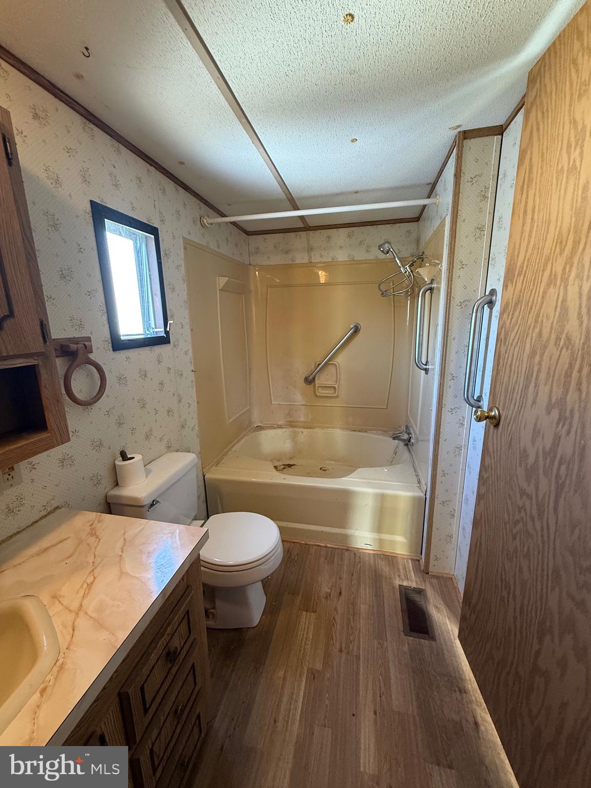 519 Canter Road, Unit 133 Wilmington, DE 19810 - Photo 14 of 14 Rear Bedroom En-suite