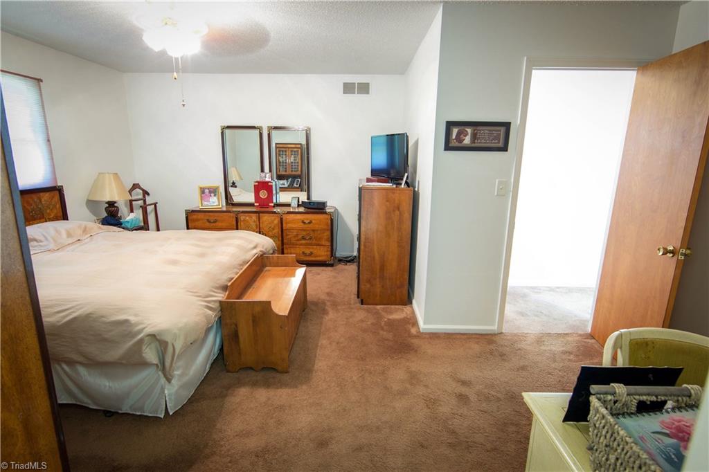 104 Hamilton Road Lexington, NC 27295 - Photo 11 of 29 Bedroom