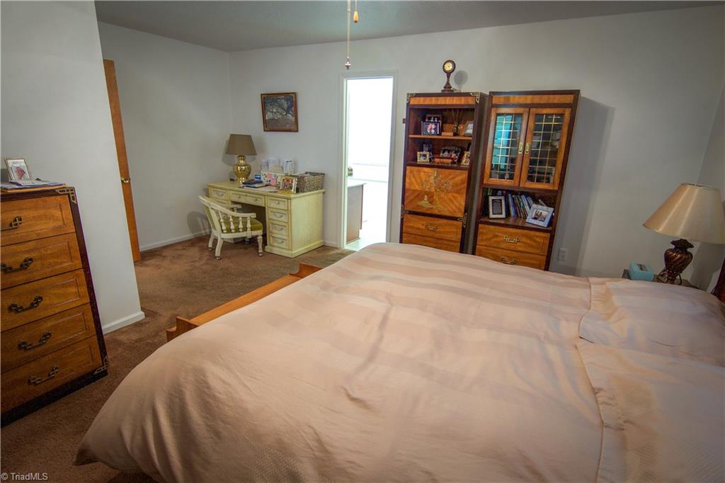 104 Hamilton Road Lexington, NC 27295 - Photo 10 of 29 Bedroom