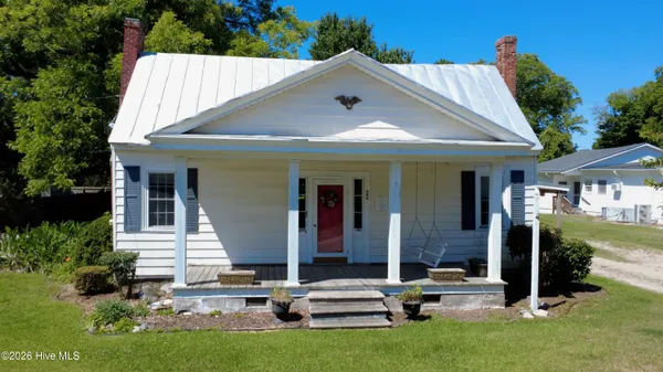 $155,000 | 302 North Front Street, Hamilton, NC 27840