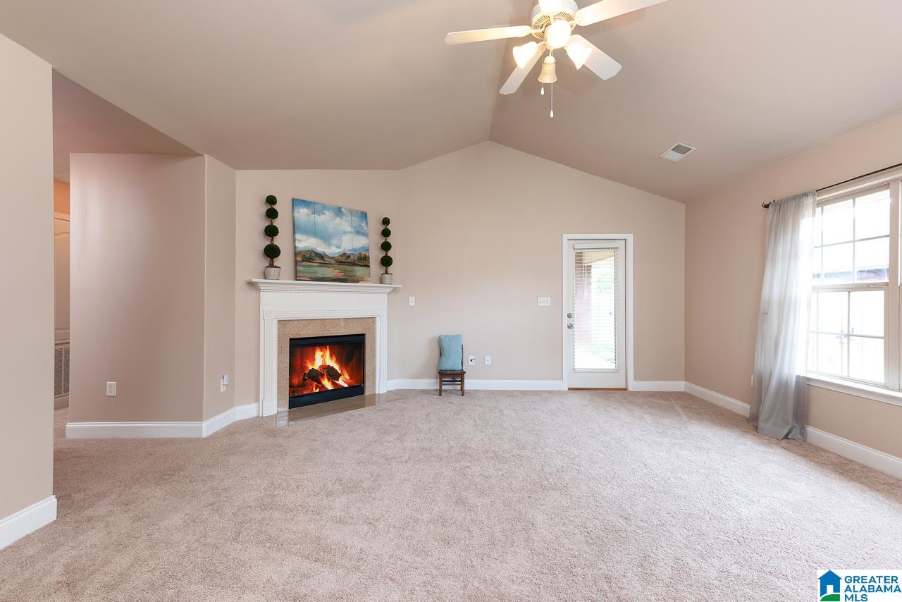 320 Stoney Trail Alabaster, AL 35114 - Photo 2 of 32