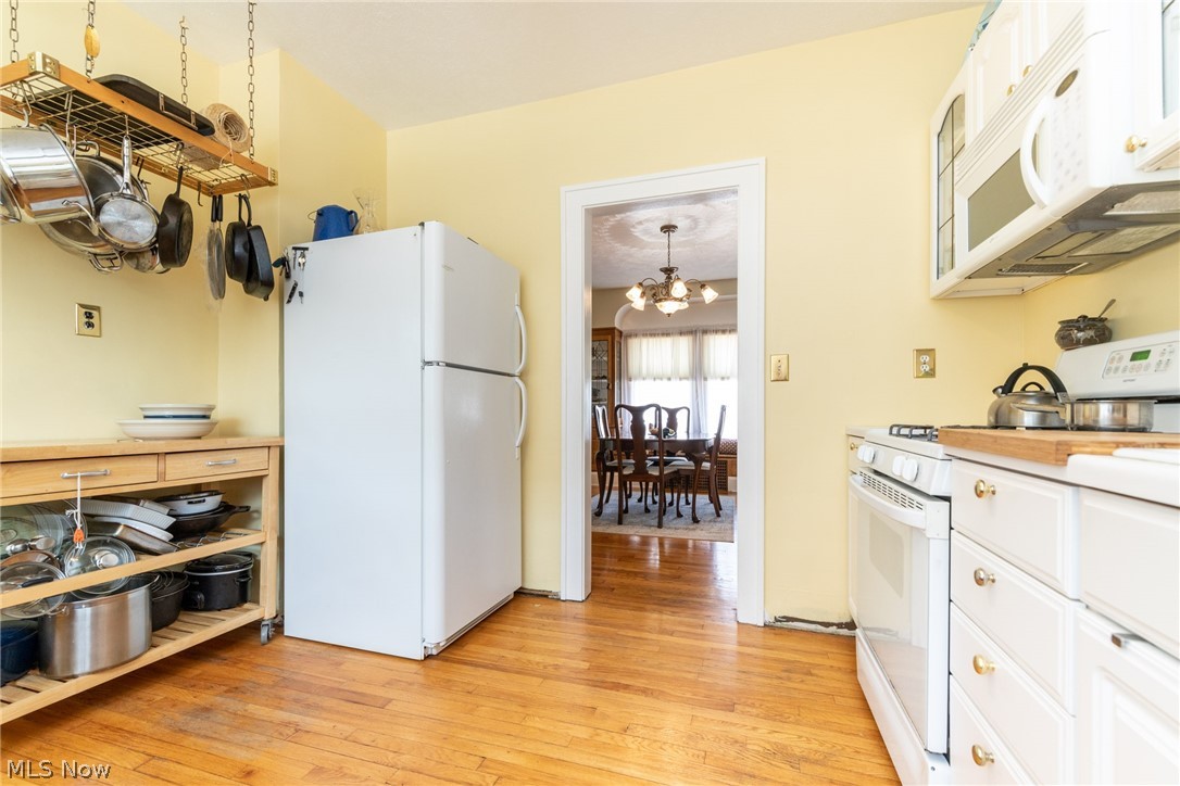 1411 Gordon Road Lyndhurst, OH 44124 - Photo 14 of 35
