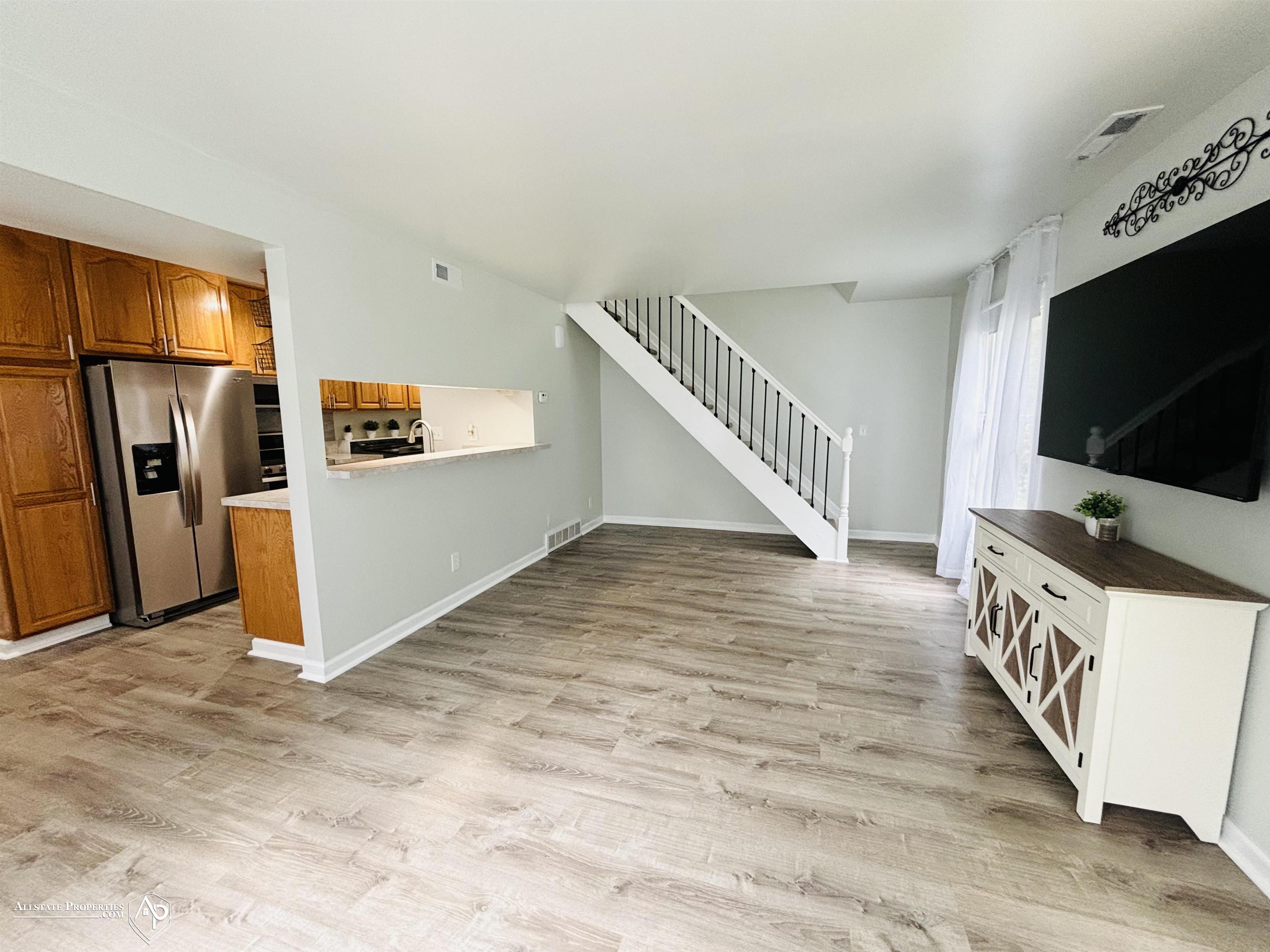 1477 Hunters Ridge Court Davison, MI 48423 - Photo 2 of 16 50147540-33c2844b-57aa-4dee-9797-26b23ac9eb87.JPG